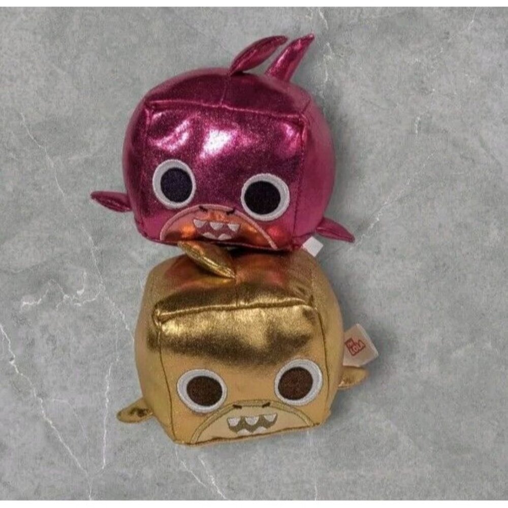 Pet Simulator Plush X Mystery Dark Matter Golden Lola Shark Metallic Pink Set